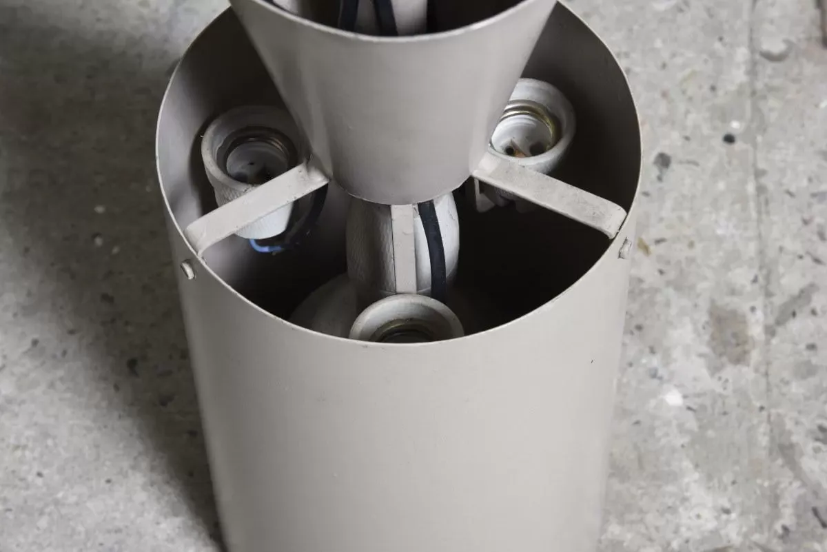 Illustration numéro 2 du produit Modernist industrial ceiling Philips 1959