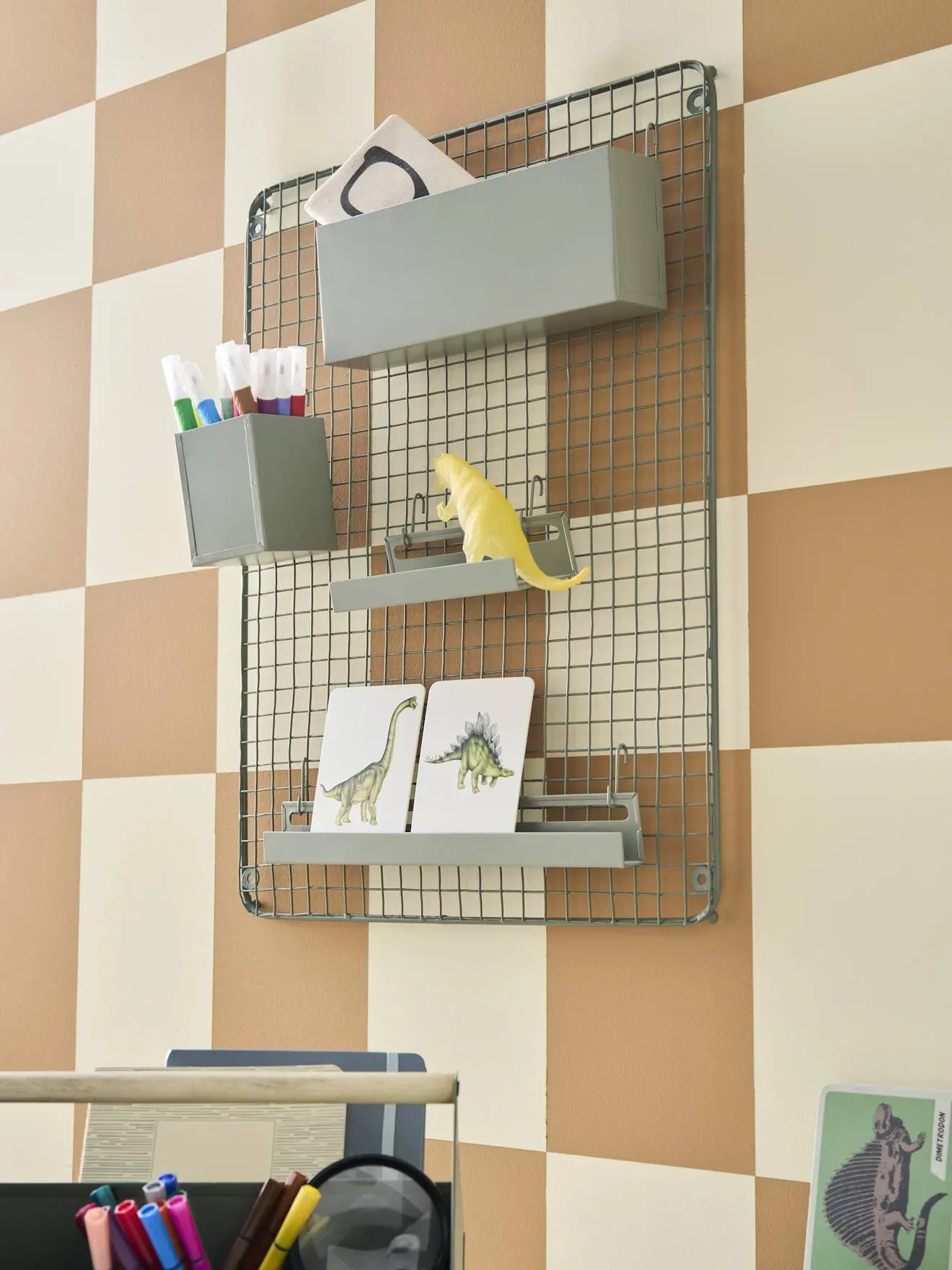 Illustration numéro 2 du produit Pêle-mêle en métal vert sauge