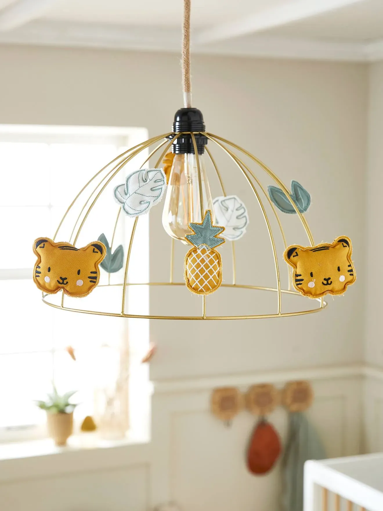 Illustration numéro 2 du produit Abat-jour pour suspension cage dorée HANOÏ gold