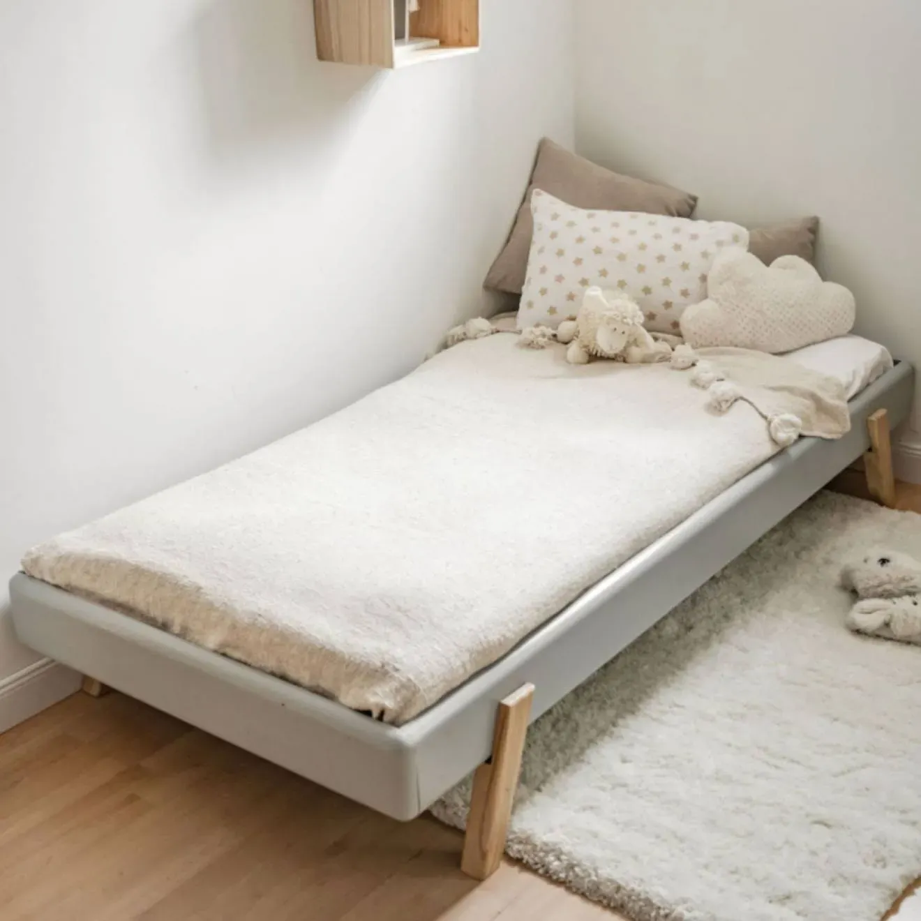 Illustration numéro 2 du produit Lit 1 Place En Bois Massif Gris Et Bois 90cm - Rétro Naturel