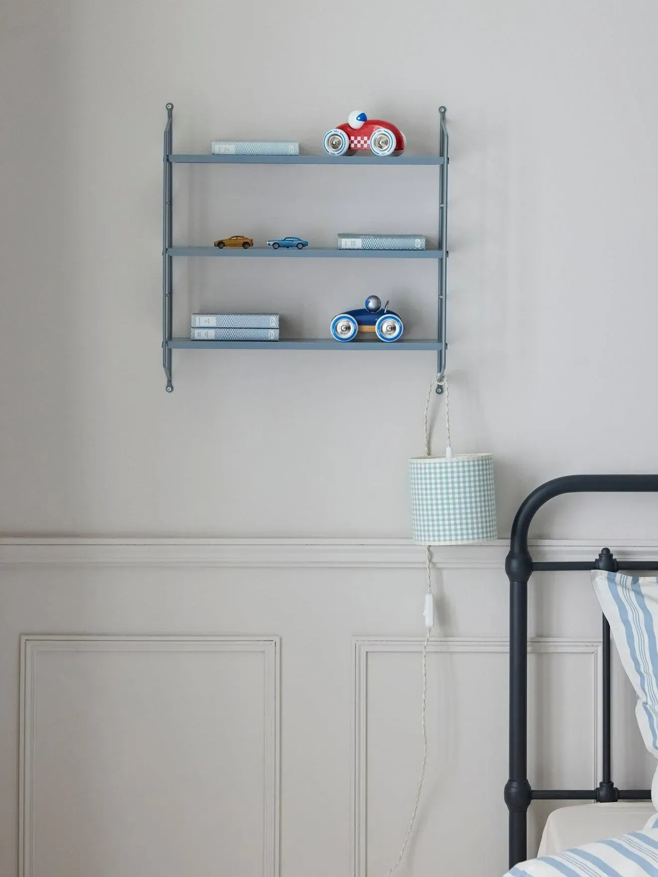 Illustration numéro 2 du produit Étagère Murale En Métal Peint Bleu Grise