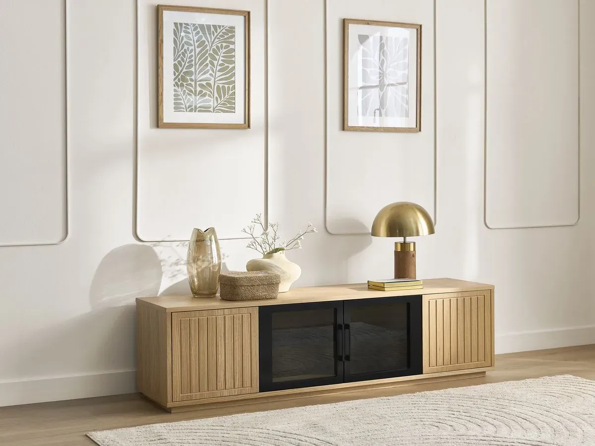 Illustration numéro 3 du produit Meuble TV 4 portes 160 cm THEMYS placage chêne massif    BOBOCHIC