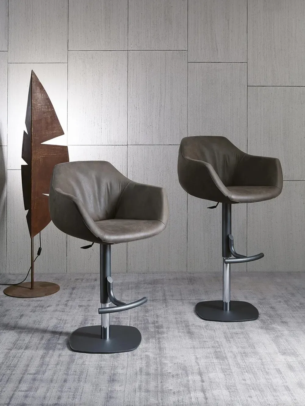 Illustration numéro 3 du produit Ozzio BORIS Tabouret de bar en Velours et Métal Graphite