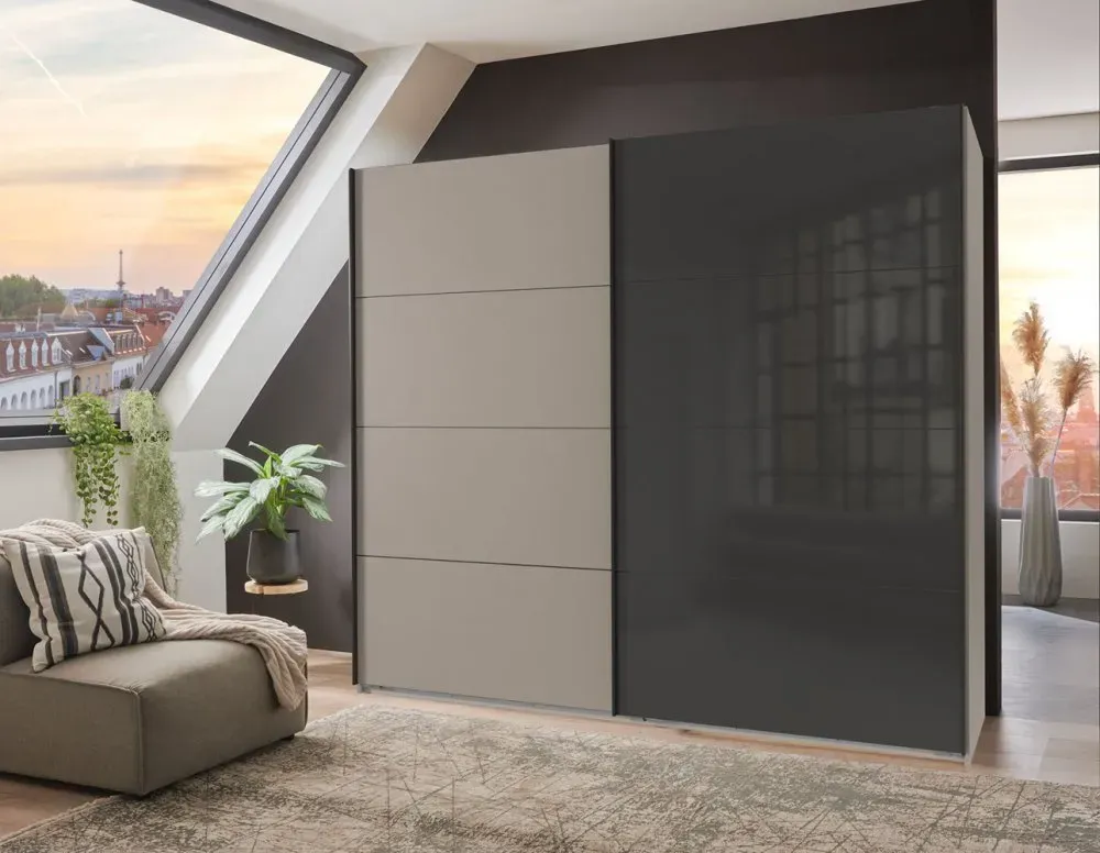 Illustration numéro 3 du produit Armoire 2 portes coulissantes TILBURG 225 cm gris Sahara verre noir et graphite