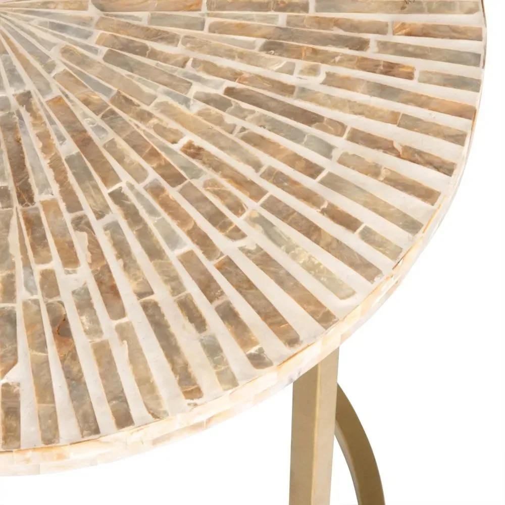 Illustration numéro 3 du produit Bout de canapé en nacre et métal doré