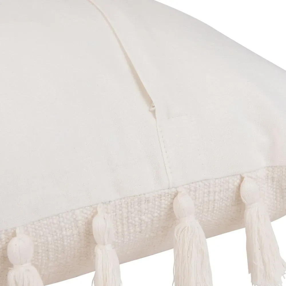 Illustration numéro 3 du produit Coussin en coton recyclé écru à pompons 50x50