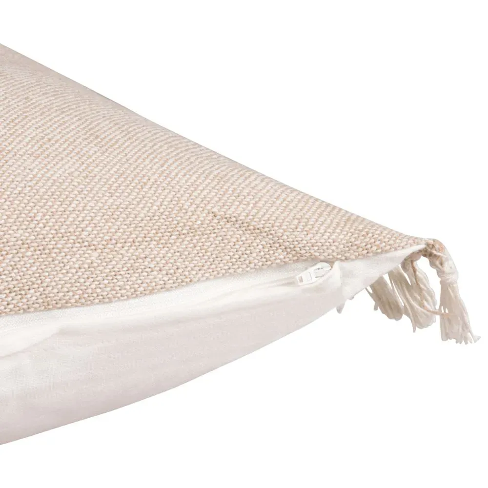 Illustration numéro 3 du produit Coussin en coton beige à franges 60x60