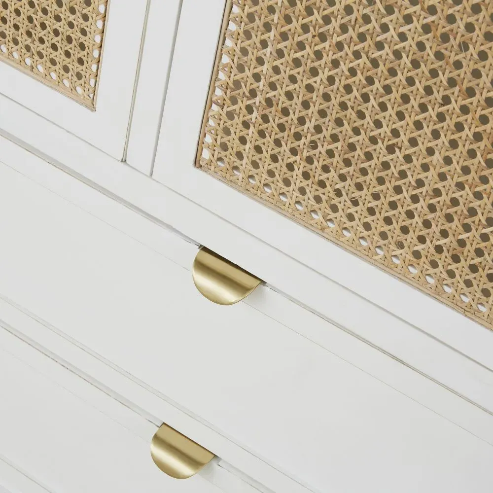 Illustration numéro 3 du produit Armoire 3 portes battantes 4 tiroirs blanc et cannage en rotin
