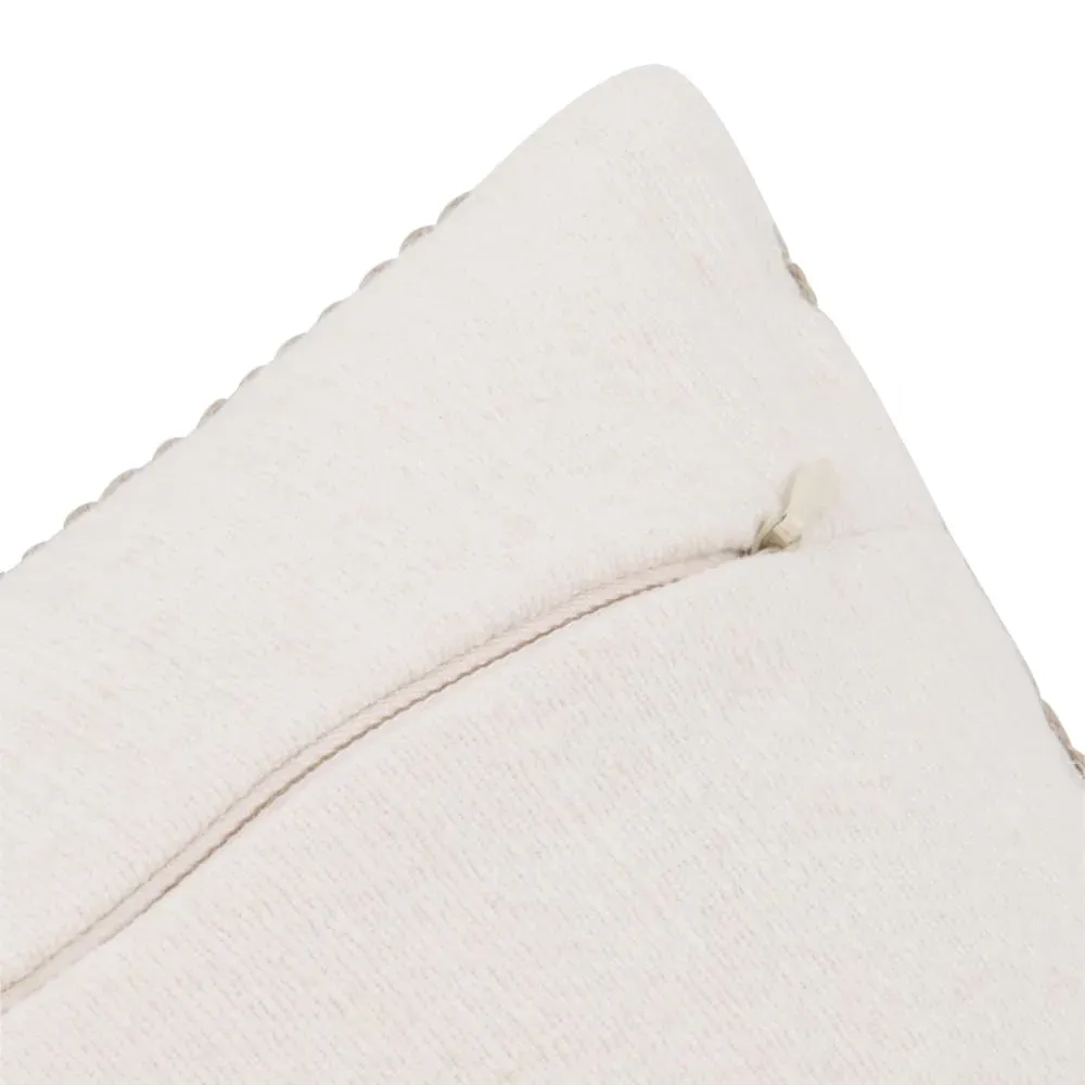 Illustration numéro 3 du produit Housse de coussin blanc et beige avec galon 40x40