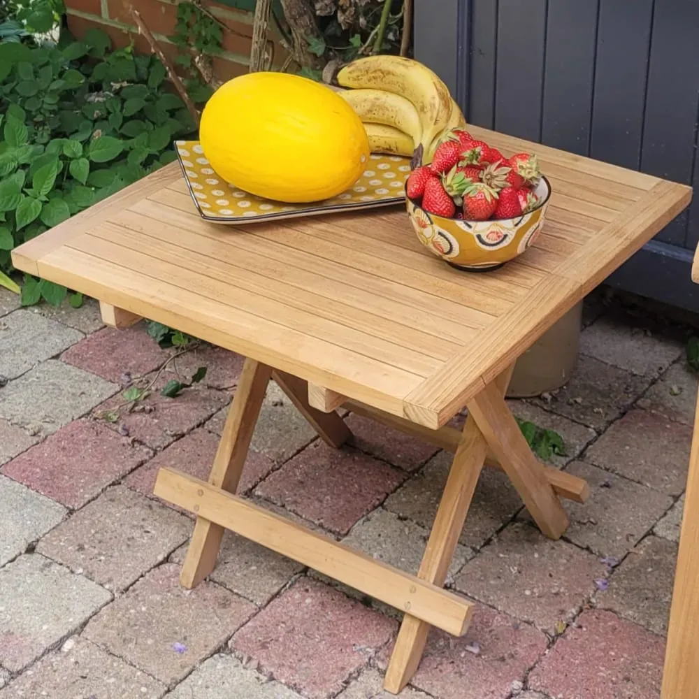 Illustration numéro 3 du produit Table basse pliante de jardin en teck massif L50 cm