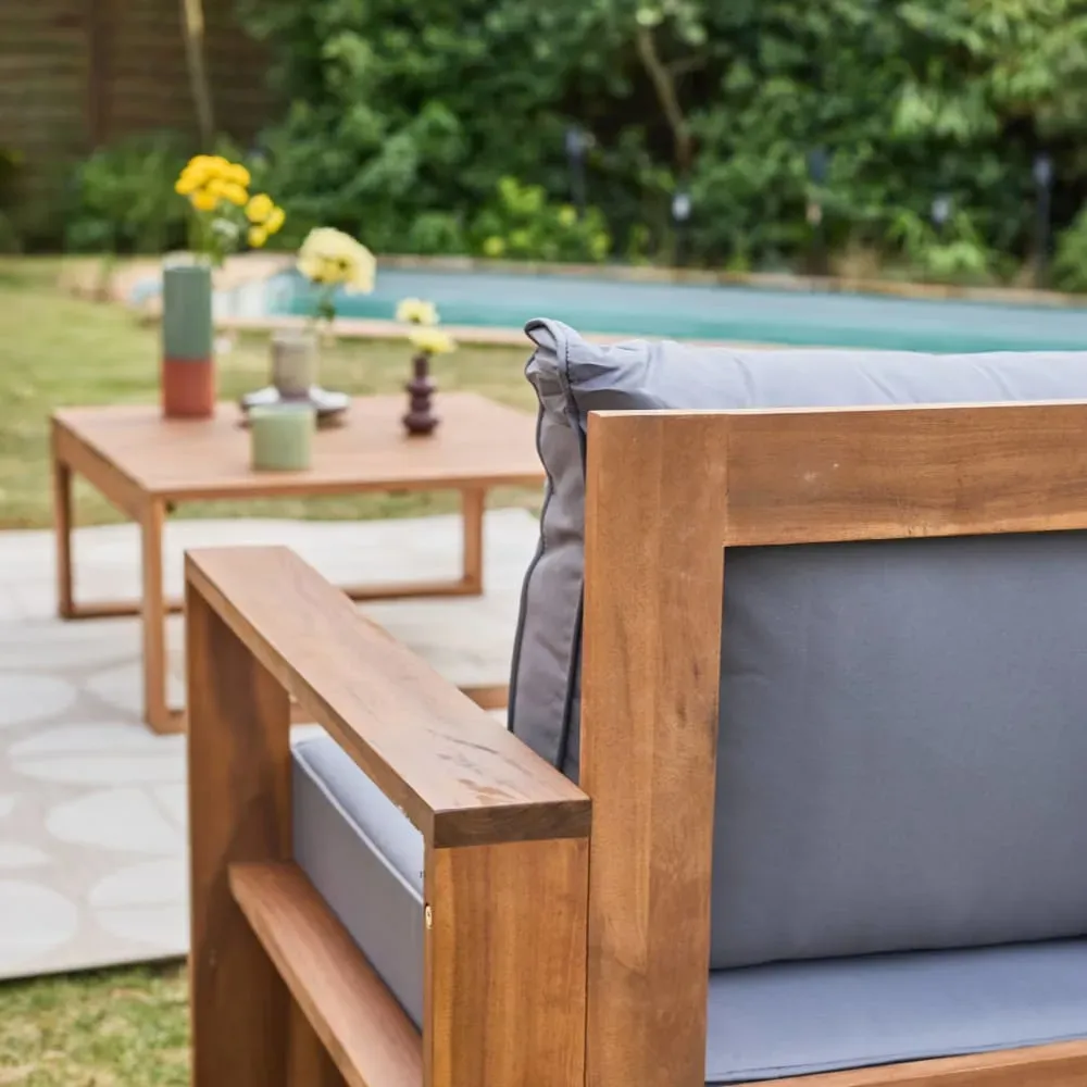 Illustration numéro 3 du produit Salon de jardin en bois 5 places avec coussins gris