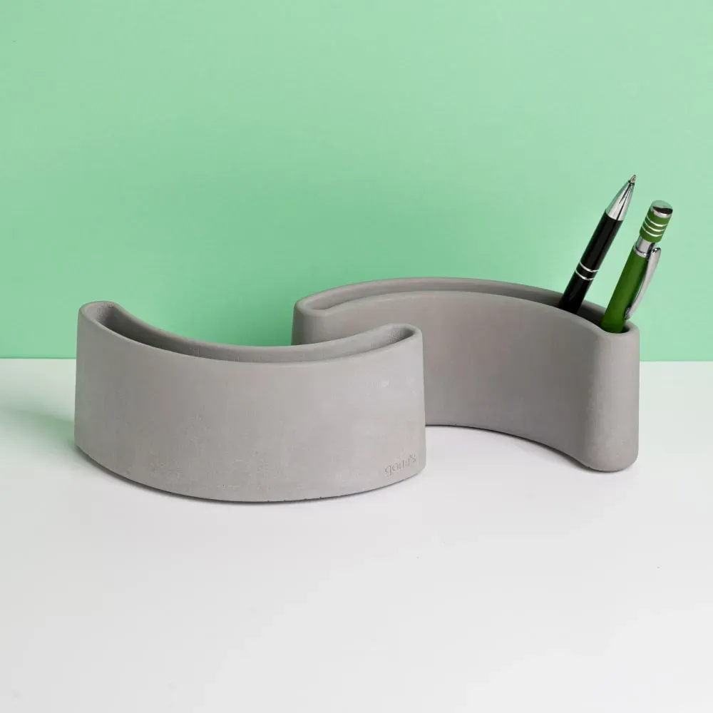 Illustration numéro 3 du produit Lot de 2 pots à crayons en béton