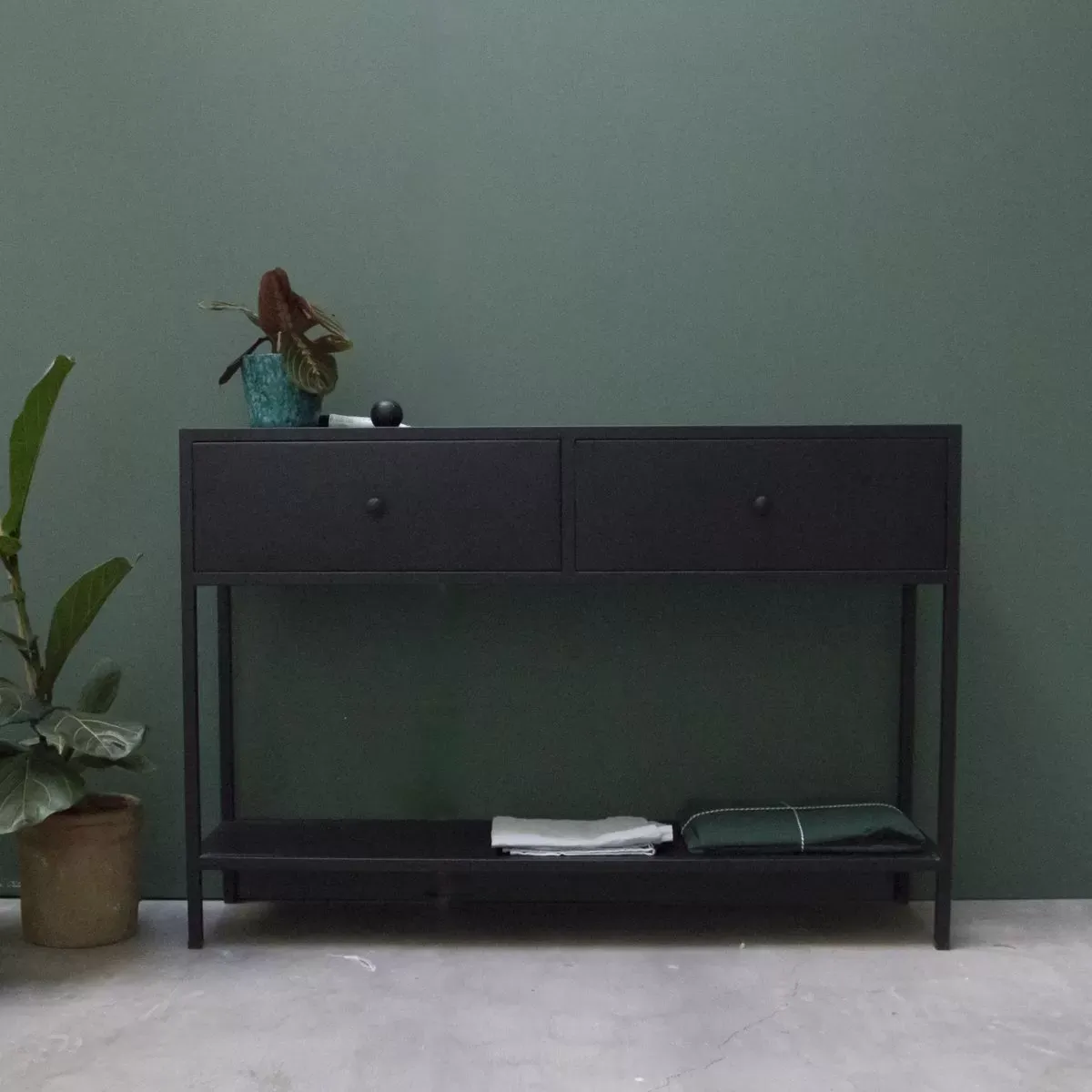 Illustration numéro 3 du produit Console en métal 2 tiroirs