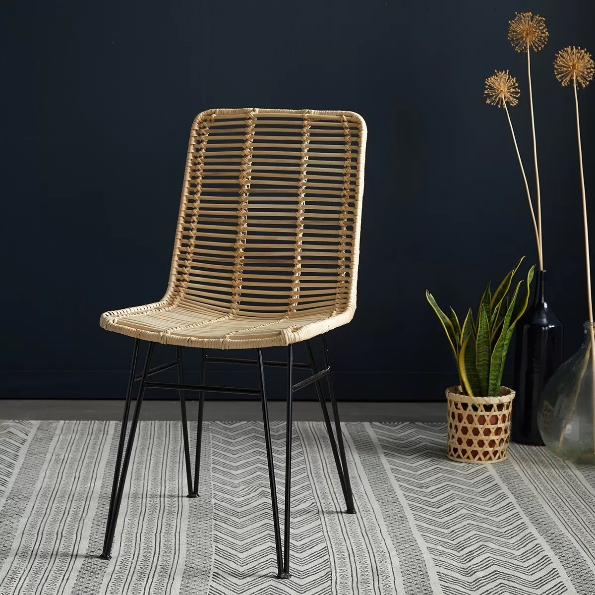 Illustration numéro 3 du produit 2 chaises en rotin et métal