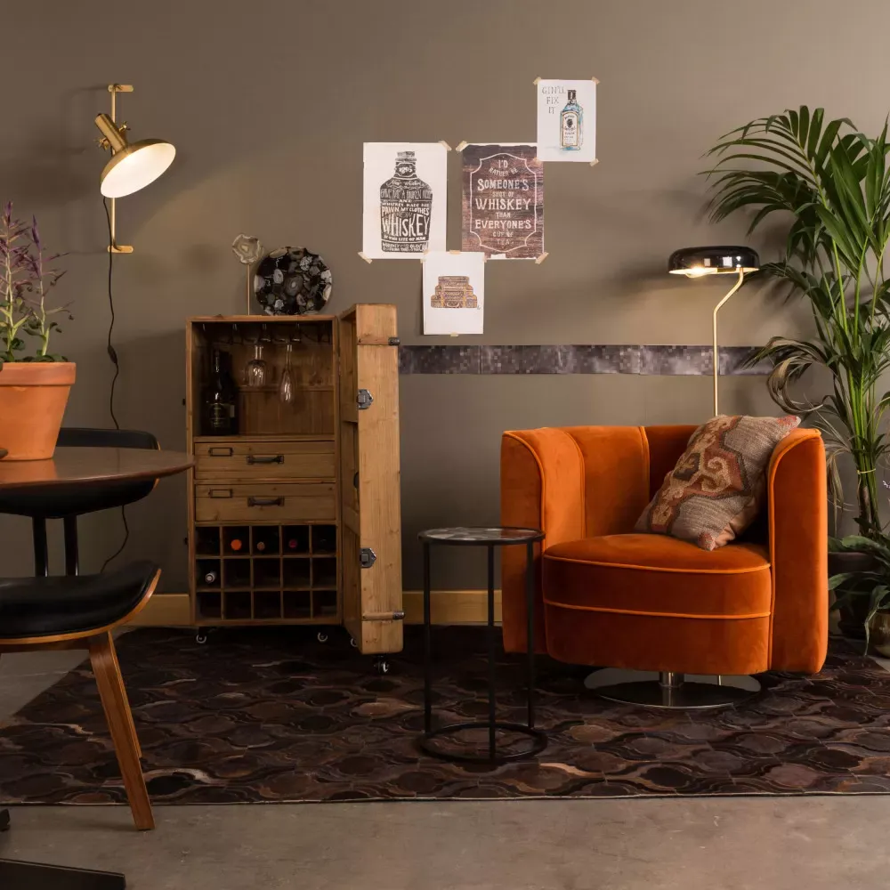 Illustration numéro 3 du produit Meuble Bar en bois massif sur roulettes