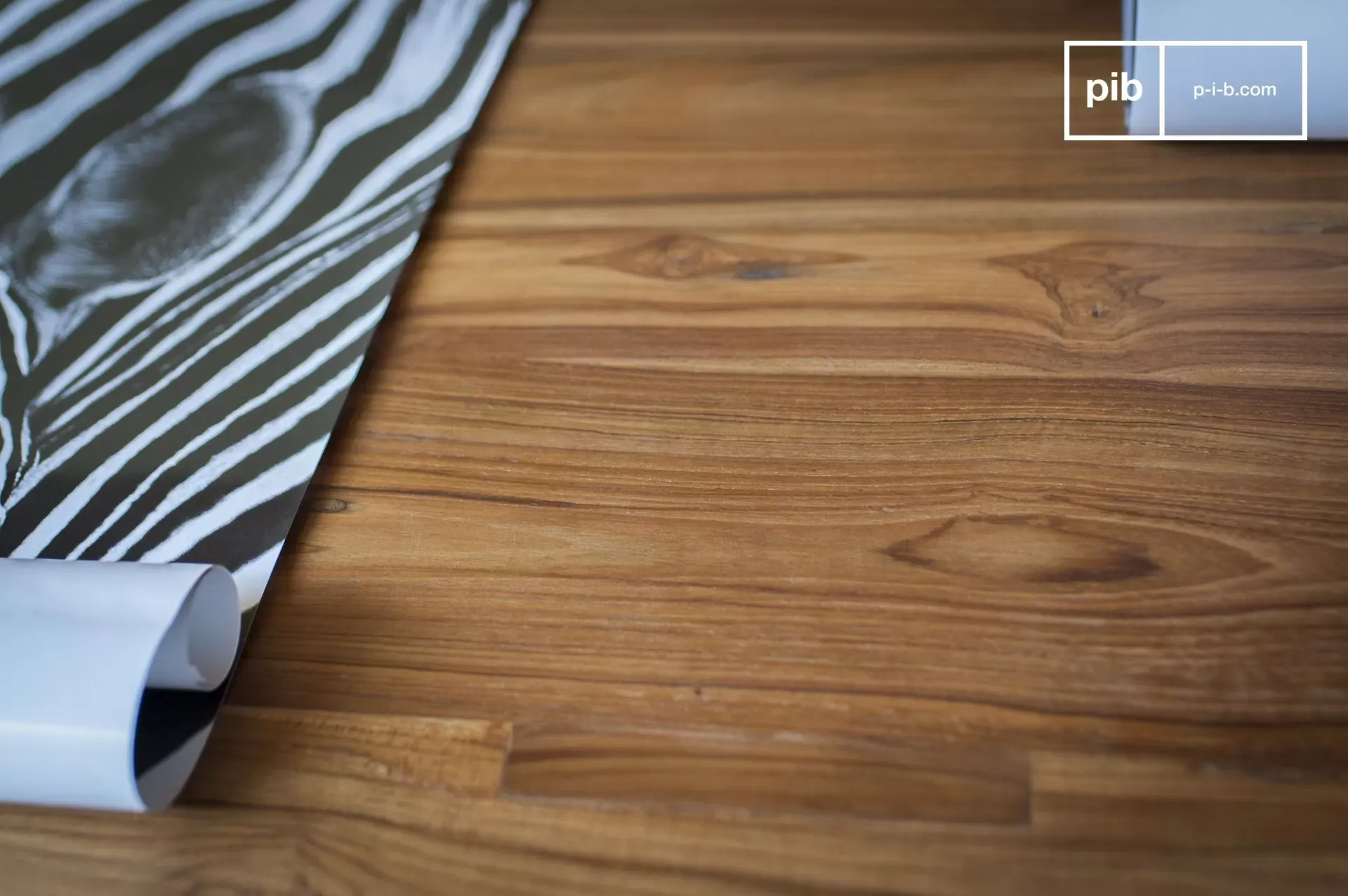 Illustration numéro 3 du produit Table d'architecte en fonte et teck marron