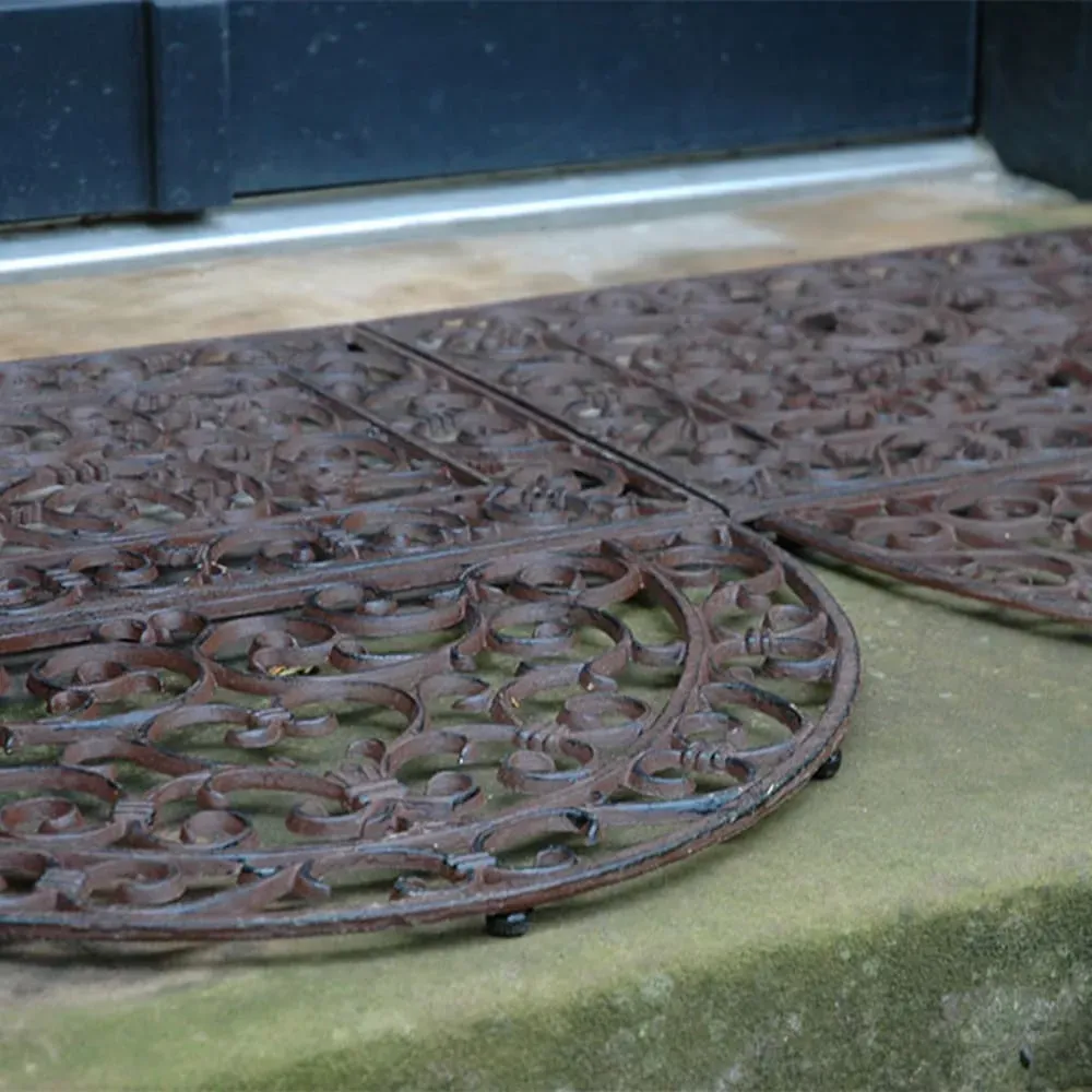 Illustration numéro 3 du produit Paillasson demi-lune en fonte