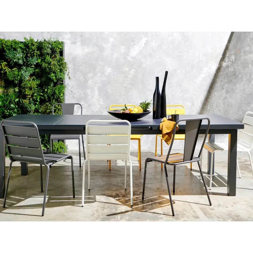 Illustration numéro 3 du produit Chaise de jardin en métal anthracite