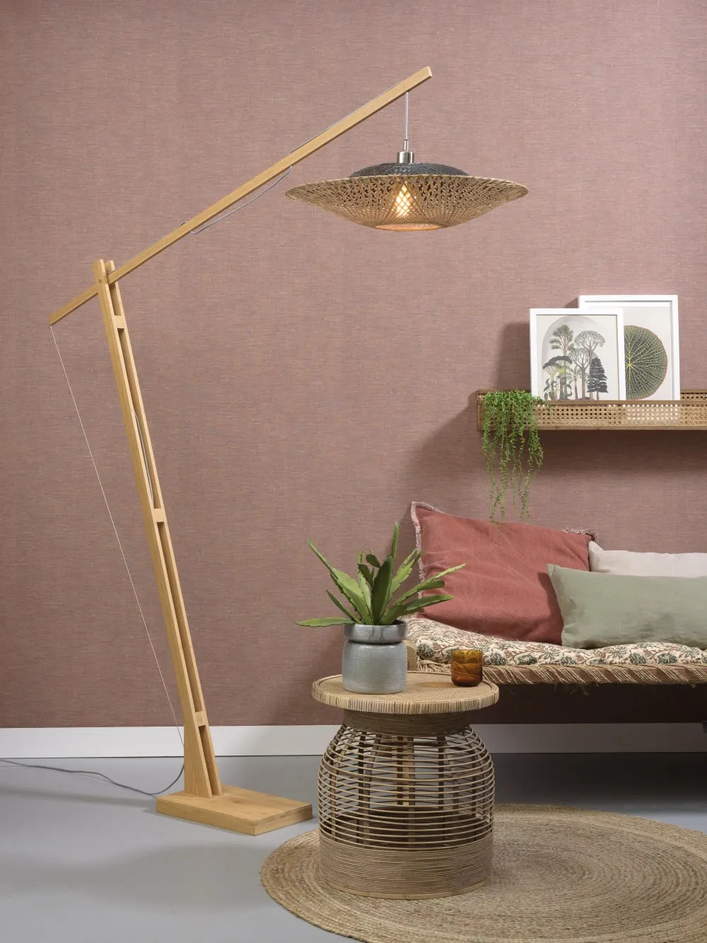 Illustration numéro 3 du produit Lampadaire en bambou suspendu D207cm