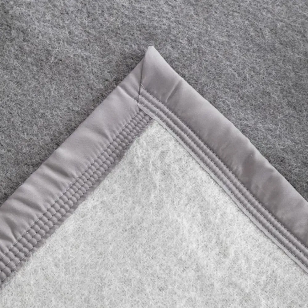 Illustration numéro 3 du produit Couverture coton anthracite 180x220 cm