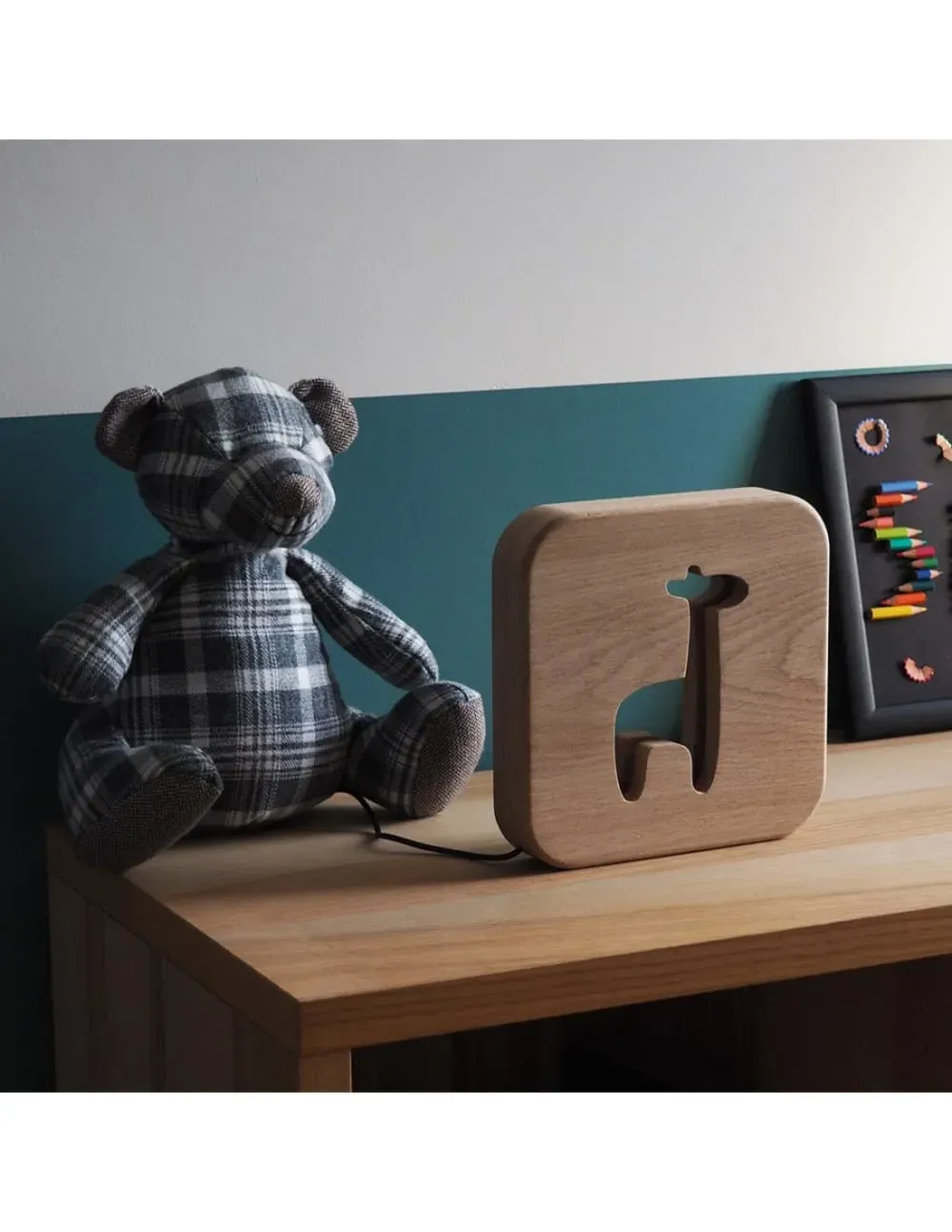 Illustration numéro 3 du produit Lampe à poser veilleuse en bois girafe