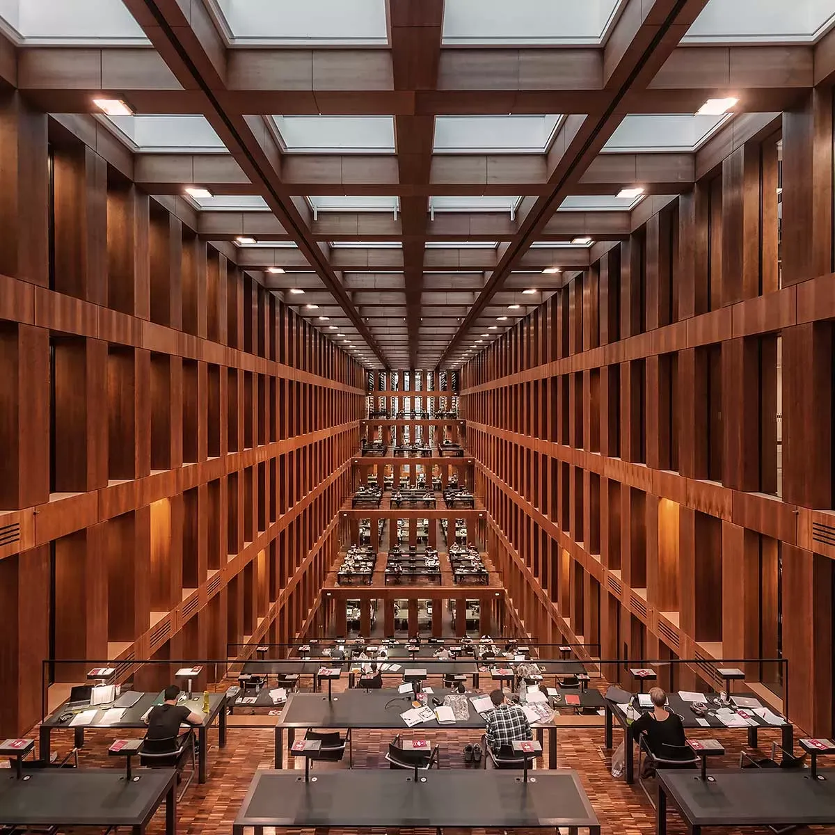 Illustration numéro 3 du produit Tableau library in berlin toile imprimée 120x80 cm