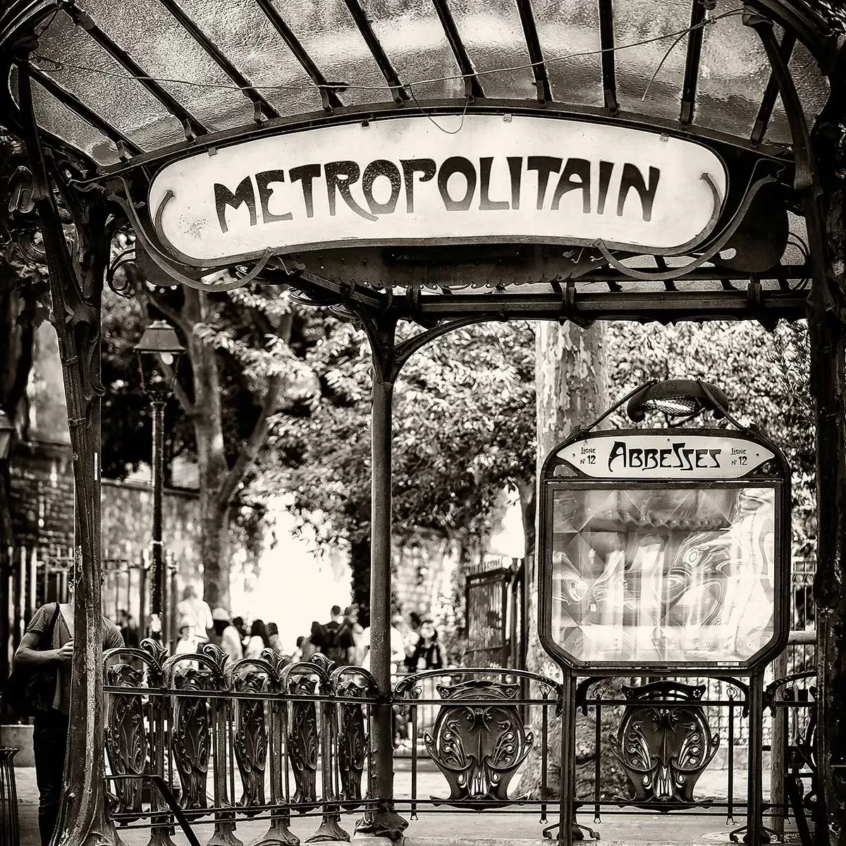 Illustration numéro 3 du produit Tableau noir et blanc métropolitain Paris imprimé sur toile 30x45 cm