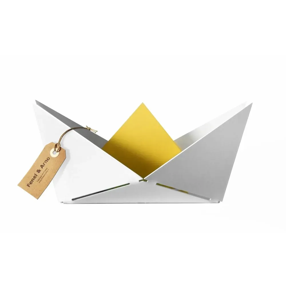 Illustration numéro 3 du produit Vide poche en métal jaune