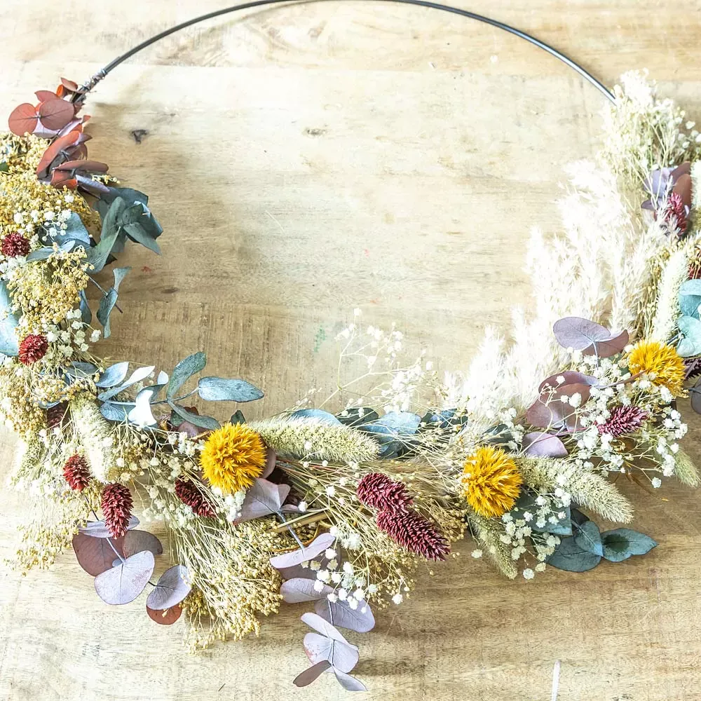 Illustration numéro 3 du produit Couronne murale de fleurs séchées Hector D30cm