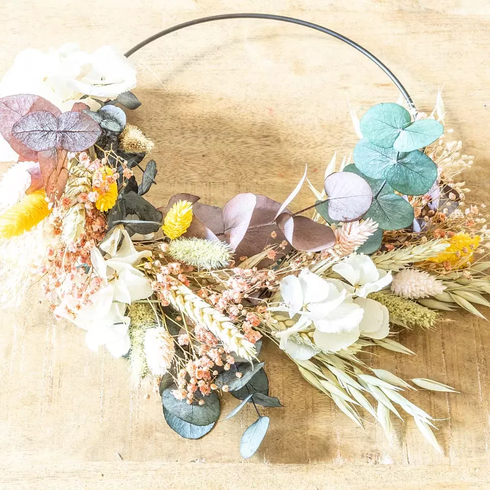 Illustration numéro 3 du produit Couronne murale de fleurs séchées Hélène D50cm