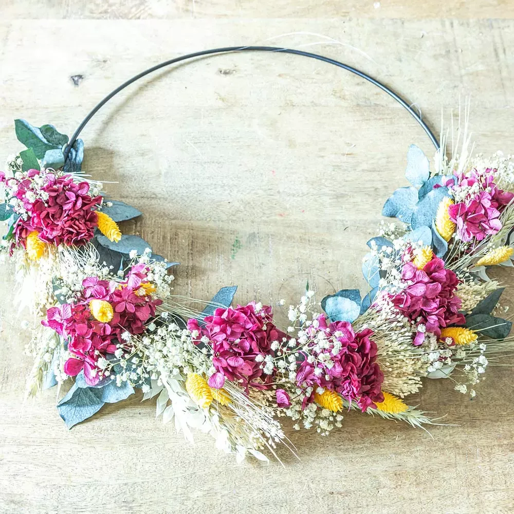 Illustration numéro 3 du produit Couronne murale de fleurs séchées Héloïse D20cm