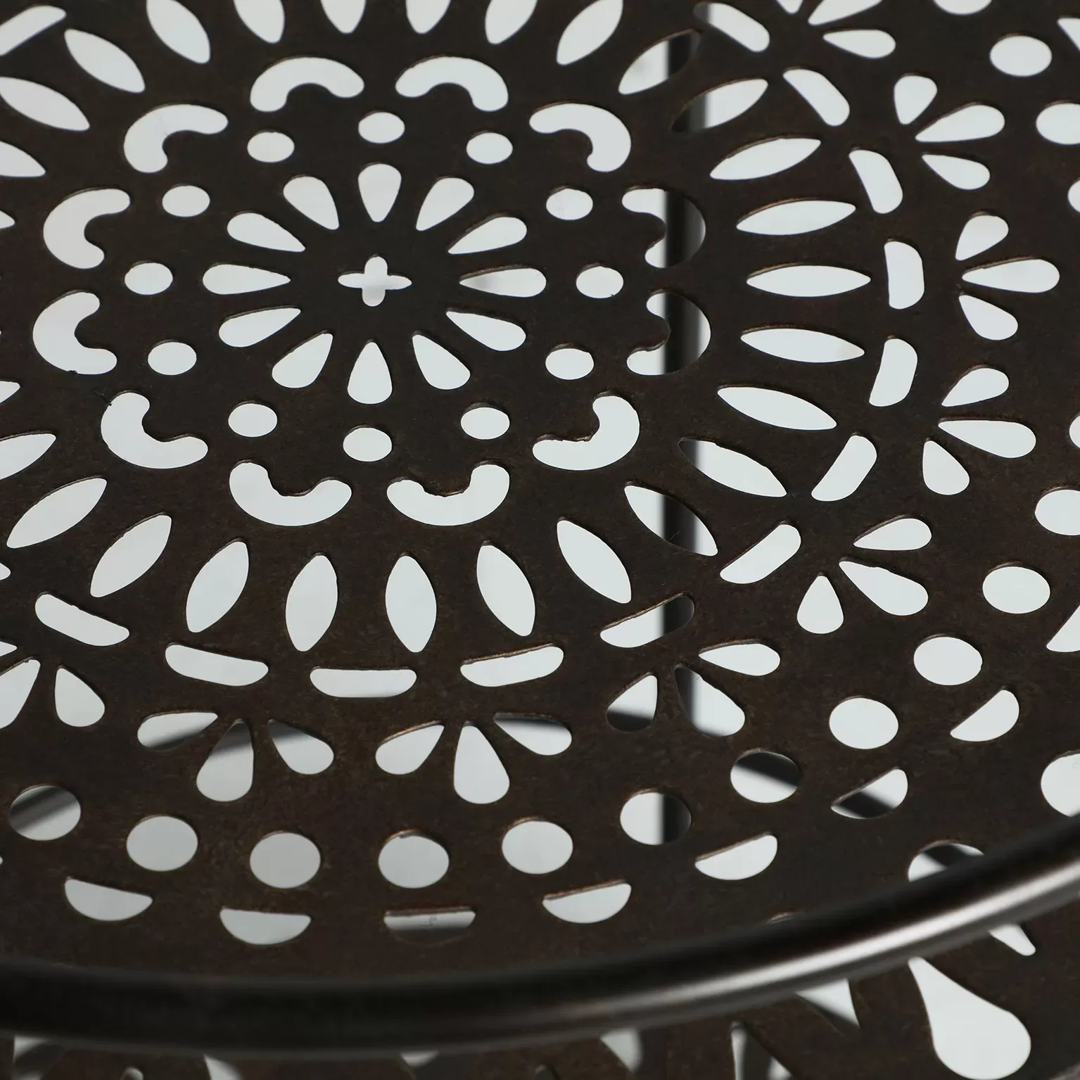 Illustration numéro 3 du produit Table basse en fer noir 42x42x62 cm