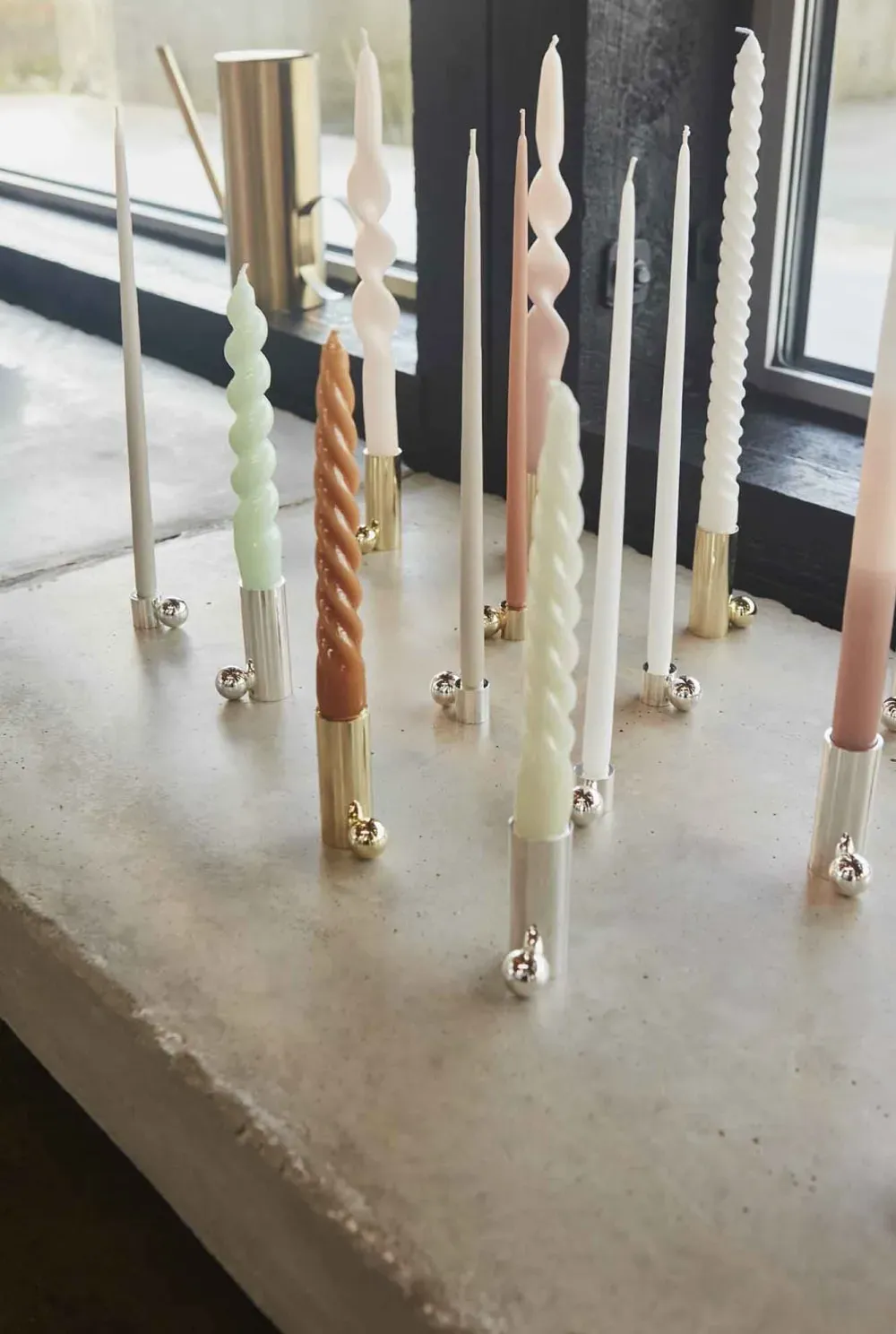 Illustration numéro 3 du produit Bougeoir or en laiton H2x3,9x2cm