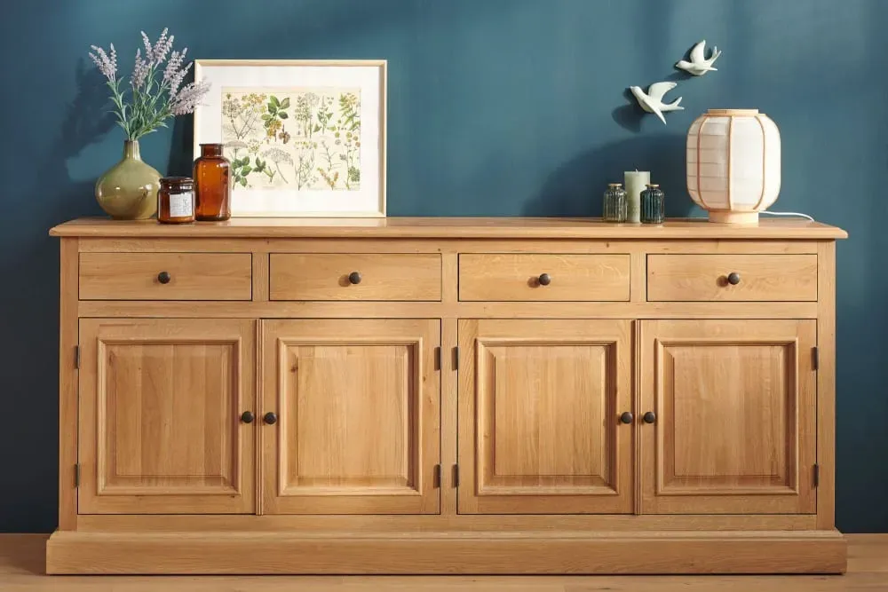 Illustration numéro 3 du produit Buffet bas 4 portes 4 tiroirs en chêne massif