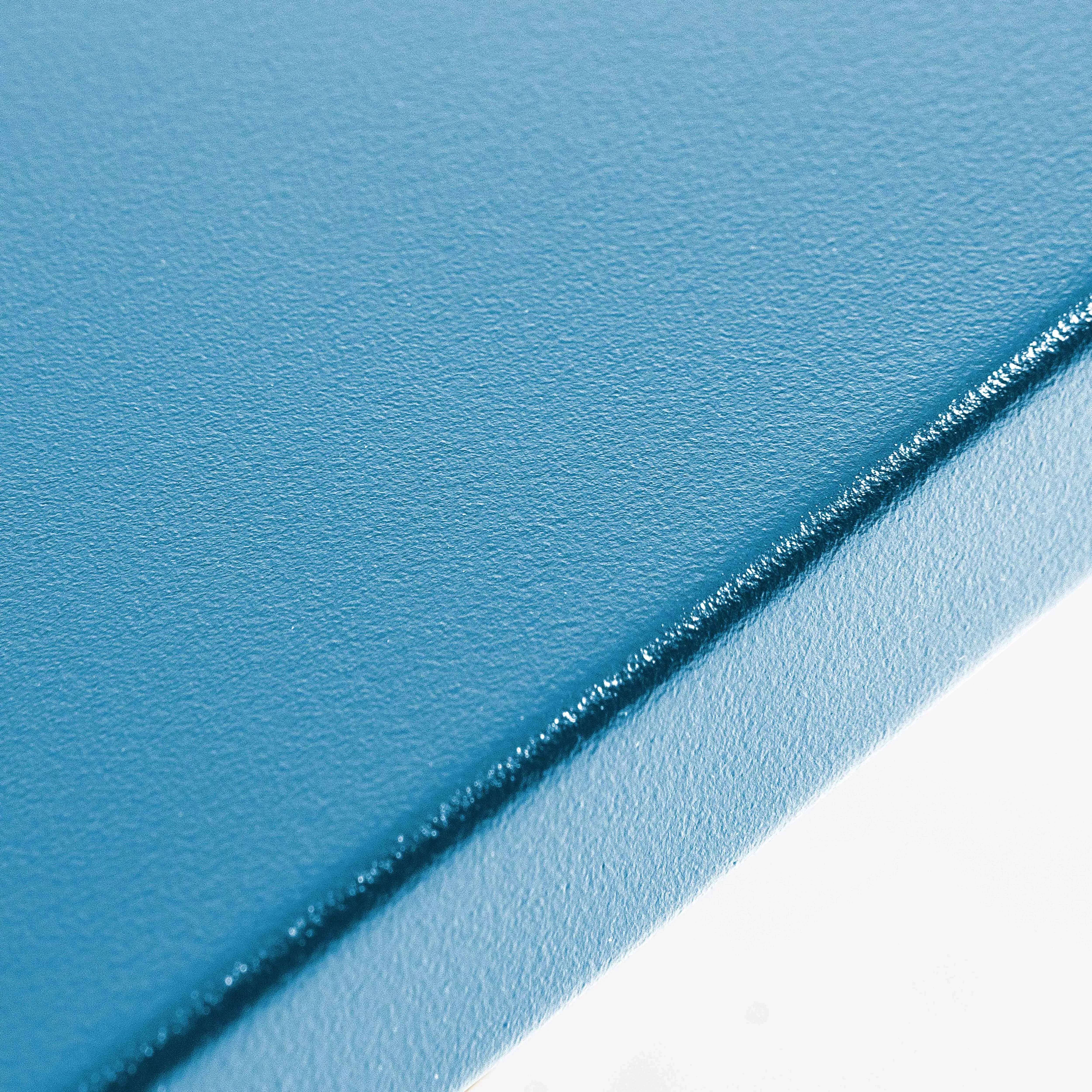 Illustration numéro 3 du produit Table de jardin carrée en métal bleu pacific