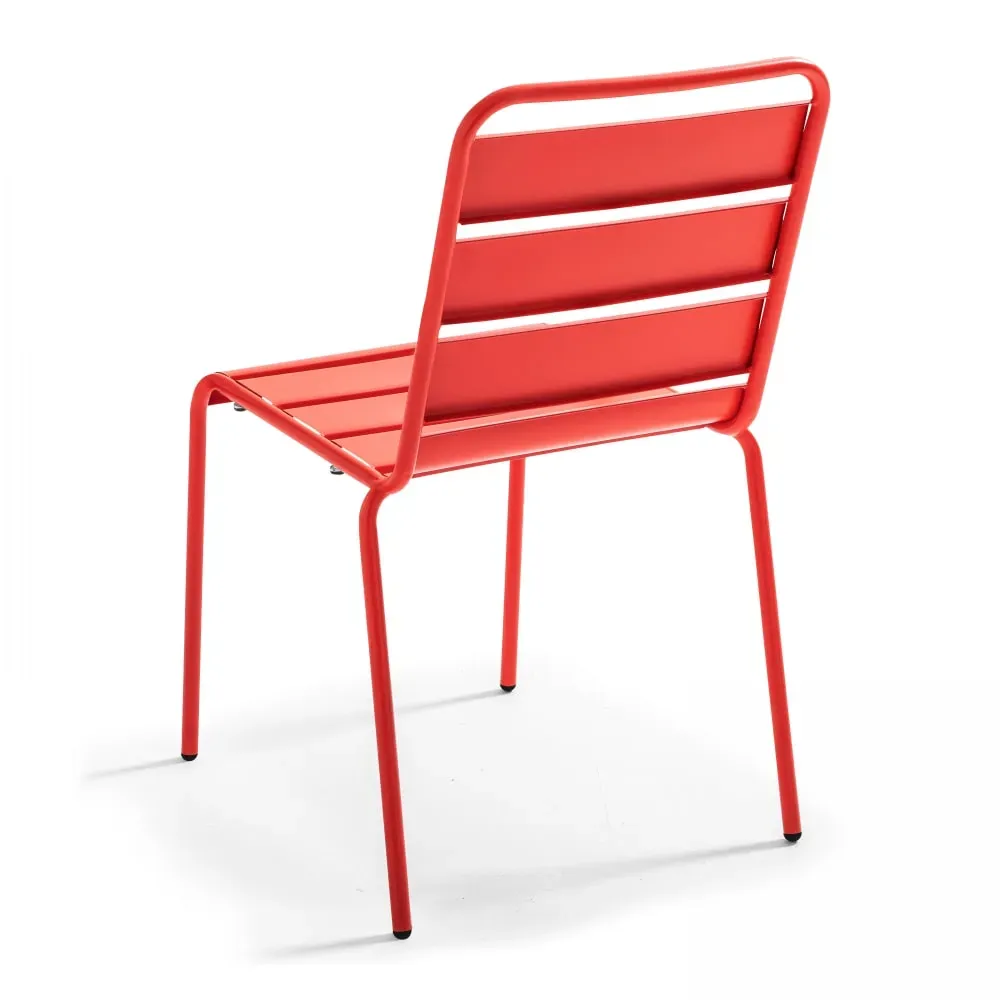 Illustration numéro 3 du produit Chaise en métal rouge