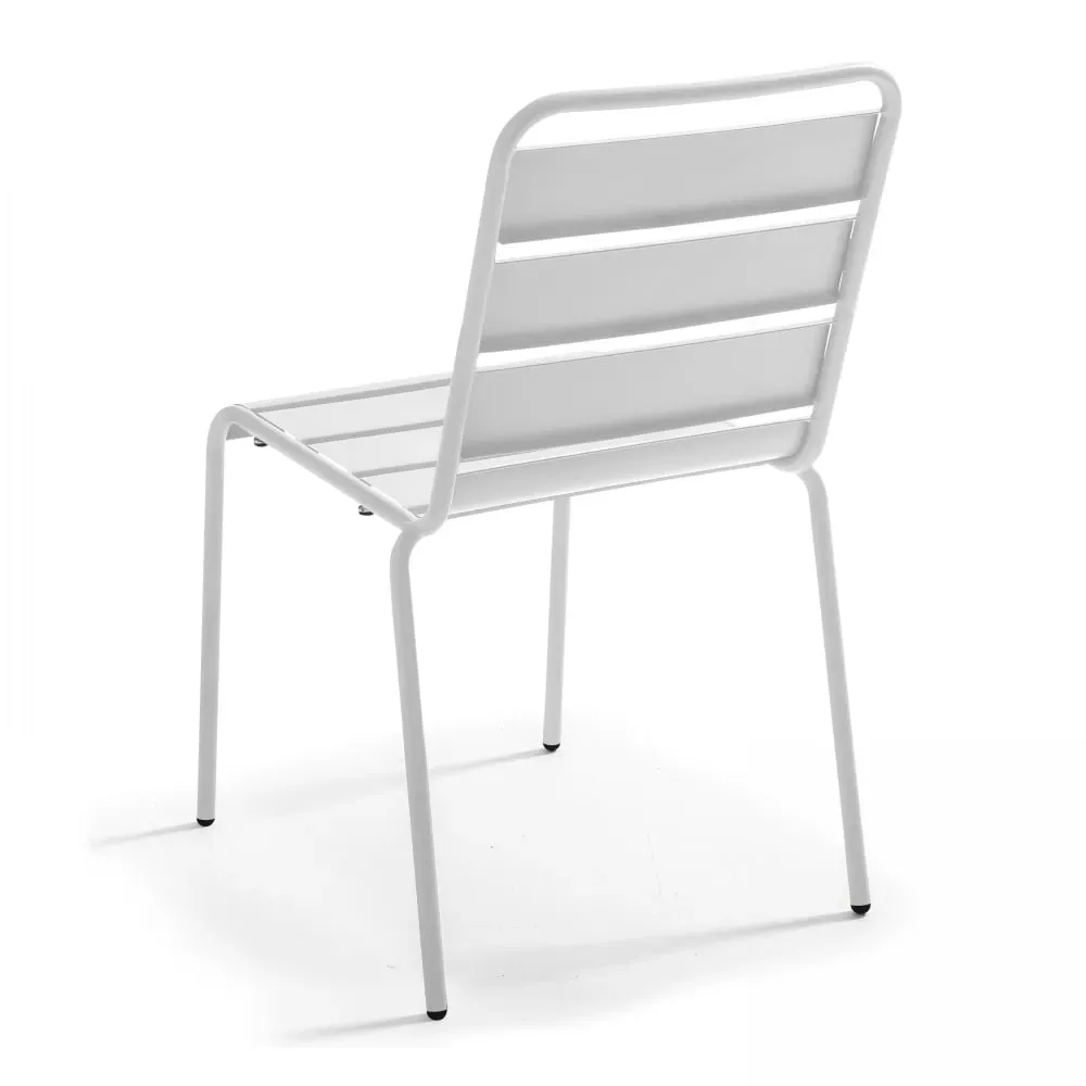 Illustration numéro 3 du produit Chaise en métal blanche