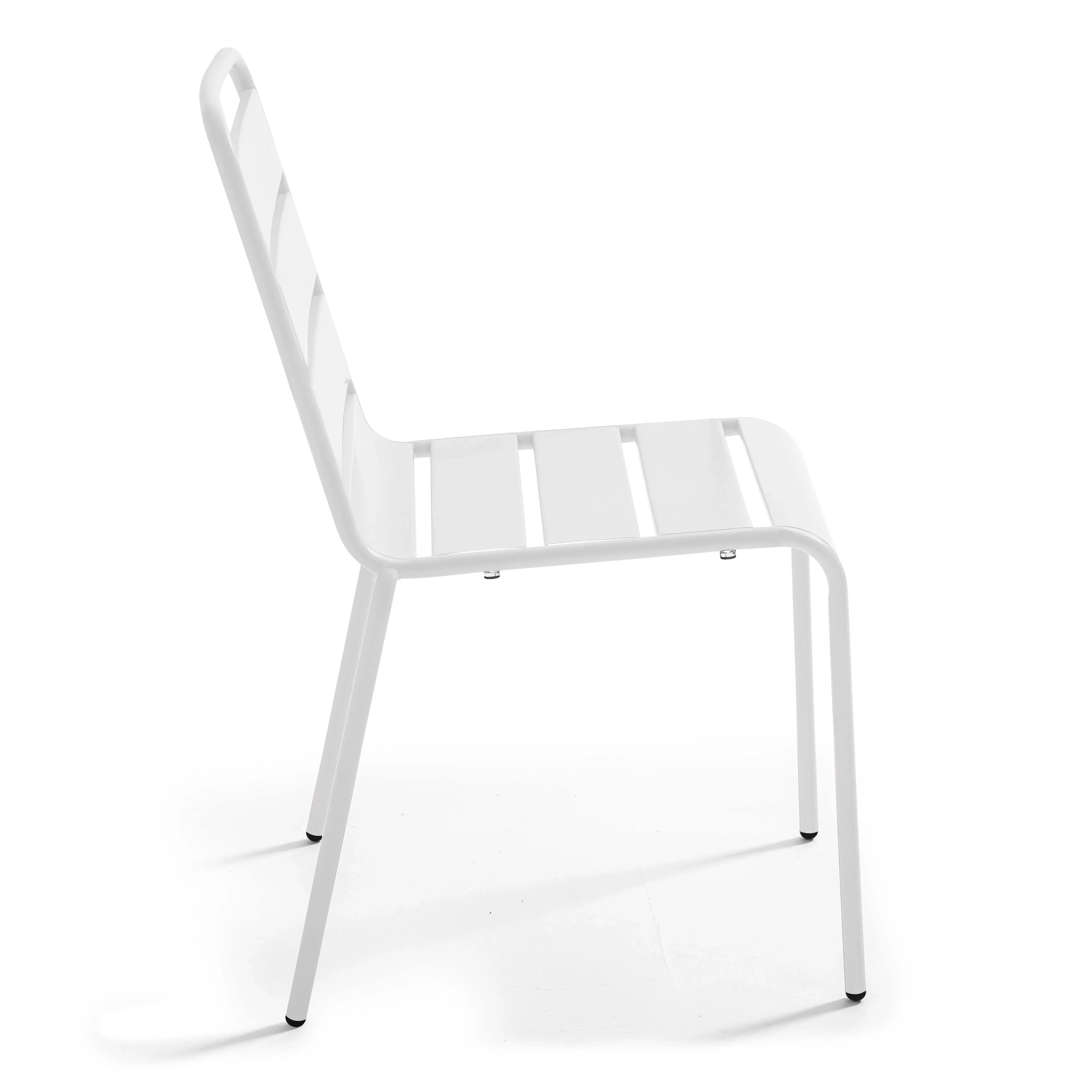 Illustration numéro 3 du produit Chaise de jardin en métal blanc