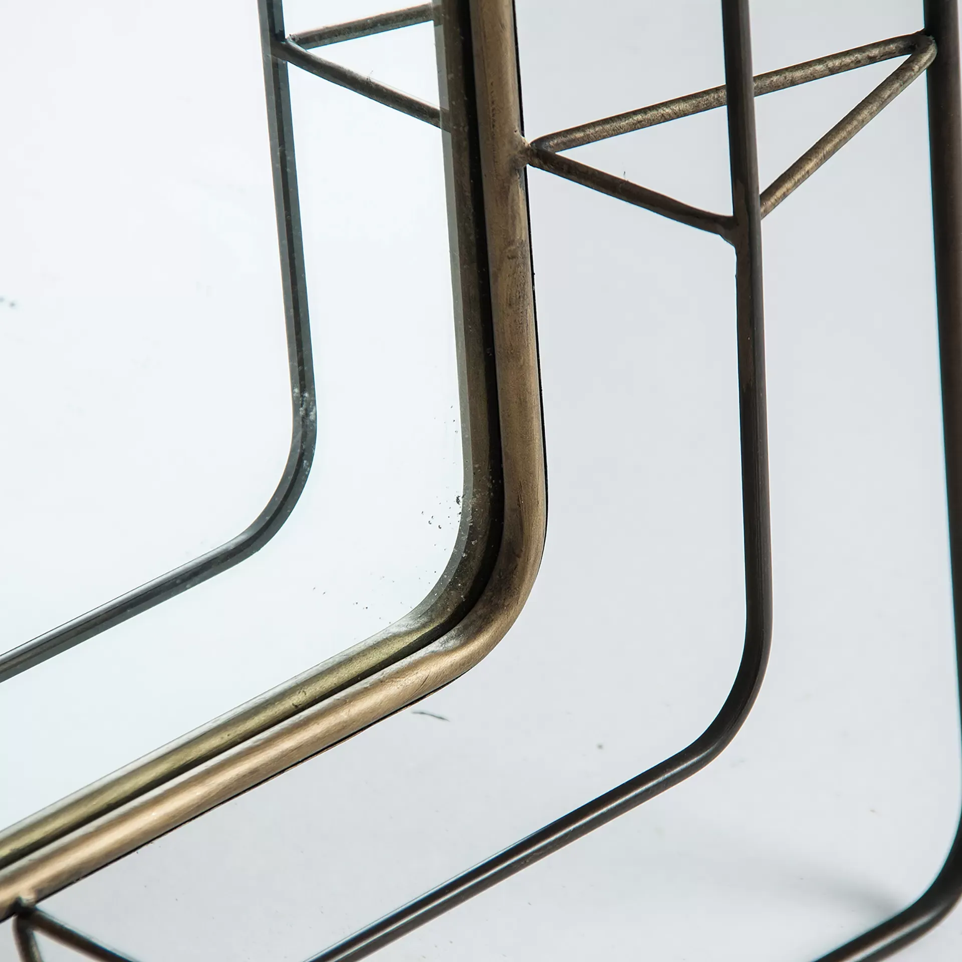 Illustration numéro 3 du produit Miroir en fer doré 57x10x77 cm