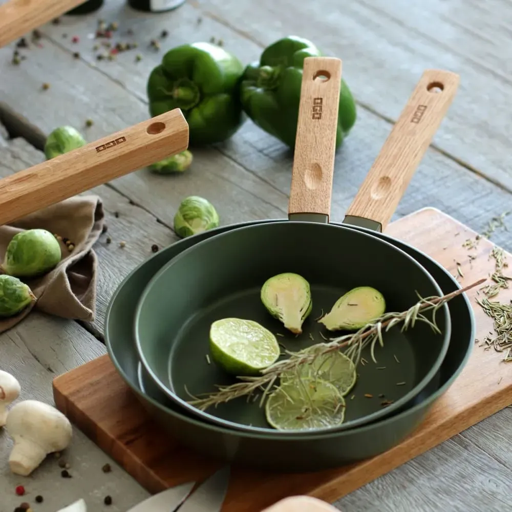 Illustration numéro 3 du produit Poêle en revêtement céramique kaki 24cm - tous feux