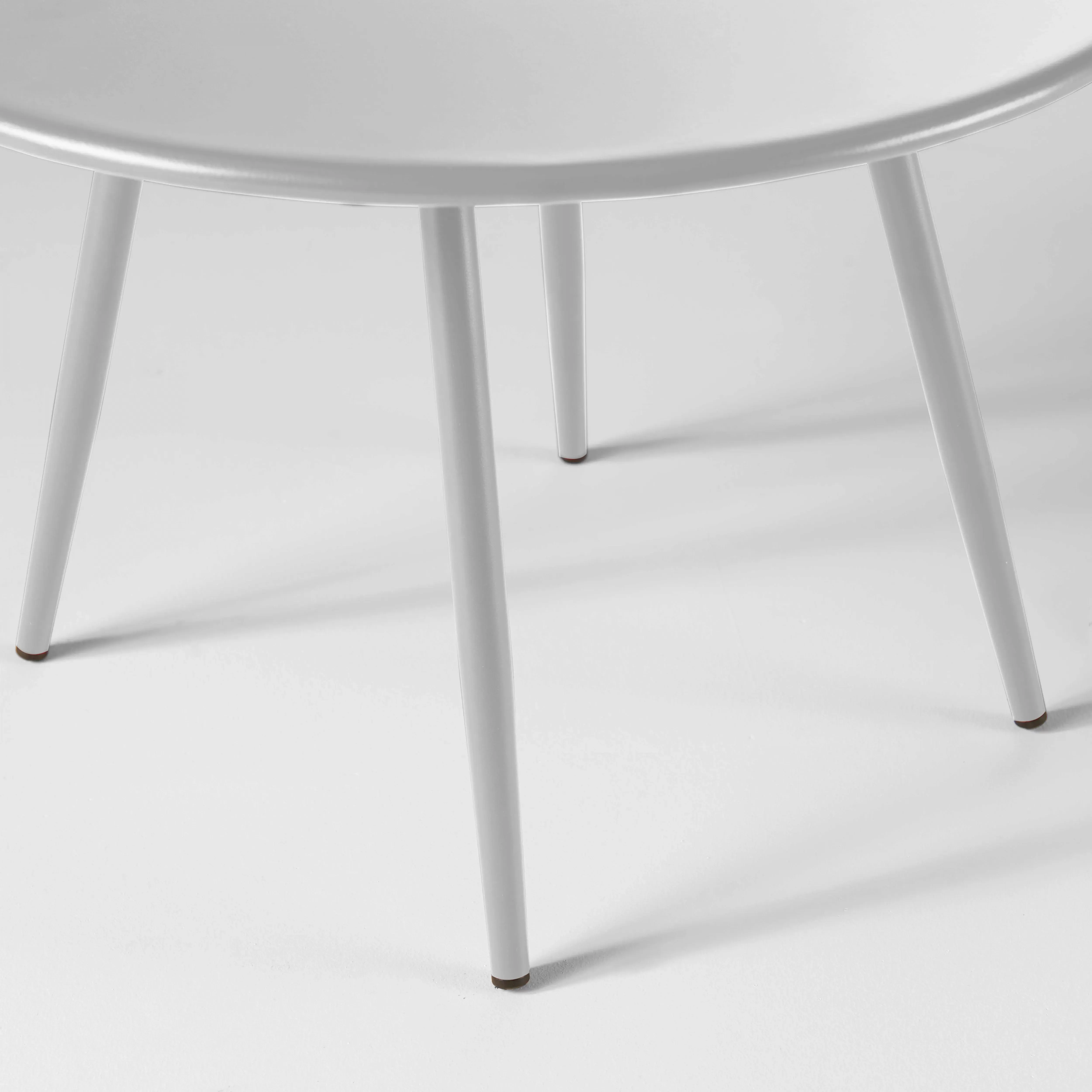 Illustration numéro 3 du produit Table basse de jardin ronde en métal blanc 40 cm