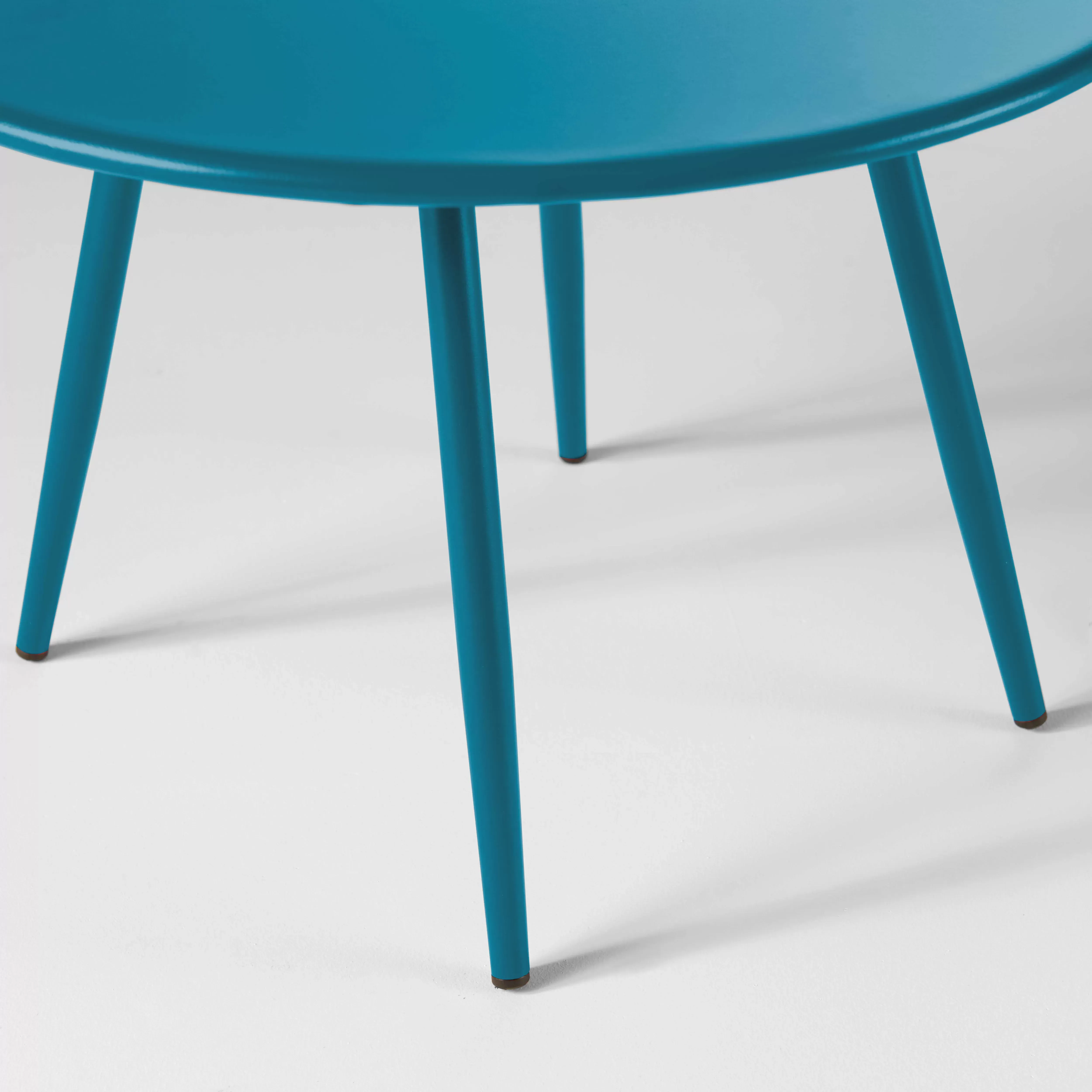 Illustration numéro 3 du produit Table basse de jardin ronde en métal bleu pacific 40 cm