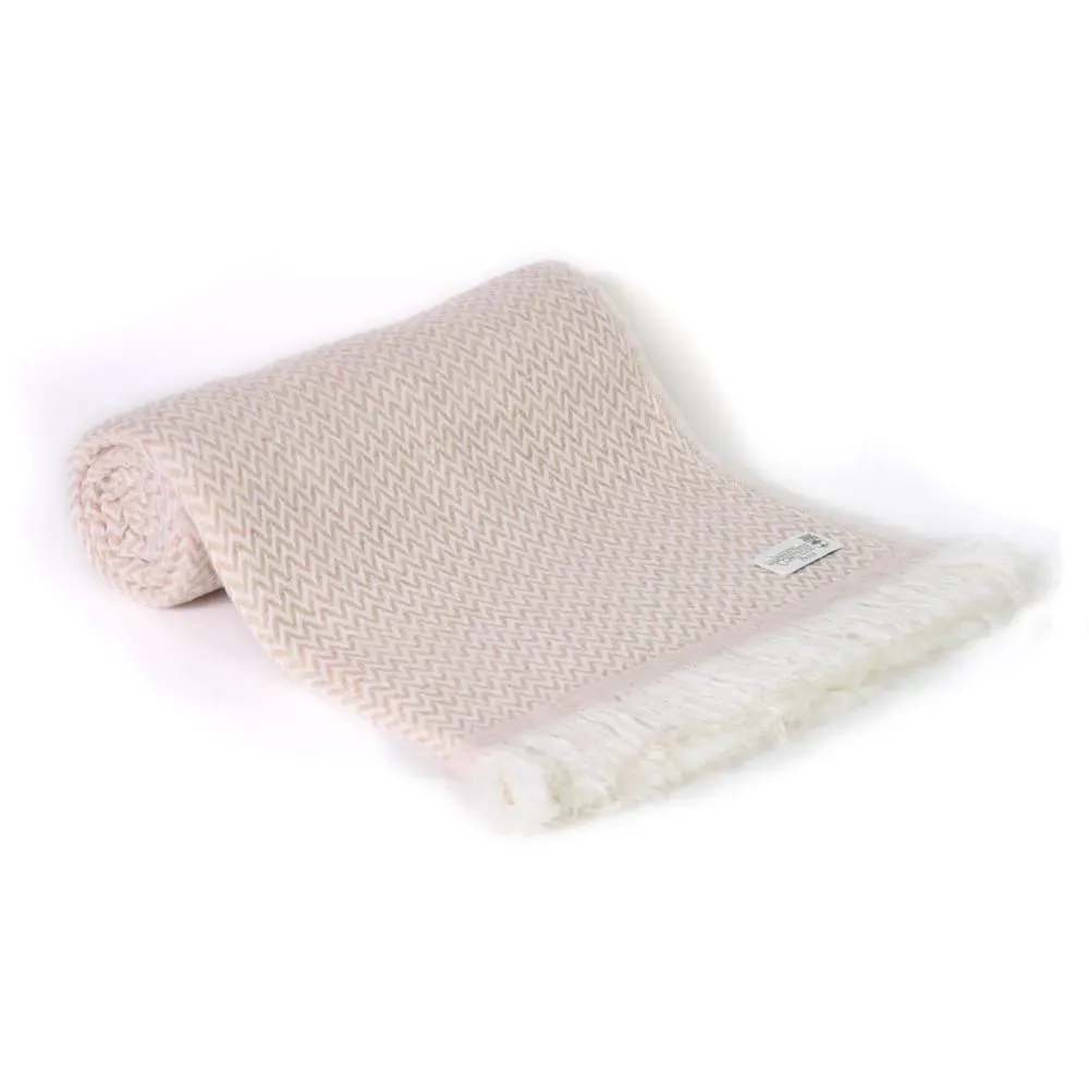 Illustration numéro 3 du produit Plaid cachemire et laine chevrons camel 130 x 230 cm