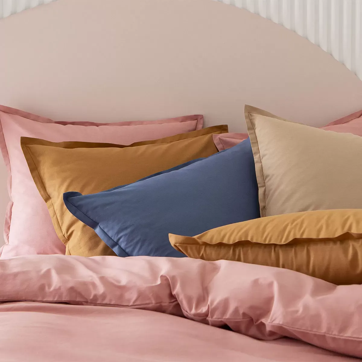 Illustration numéro 3 du produit Housse de couette en coton rose solaire 200x200 Made in France