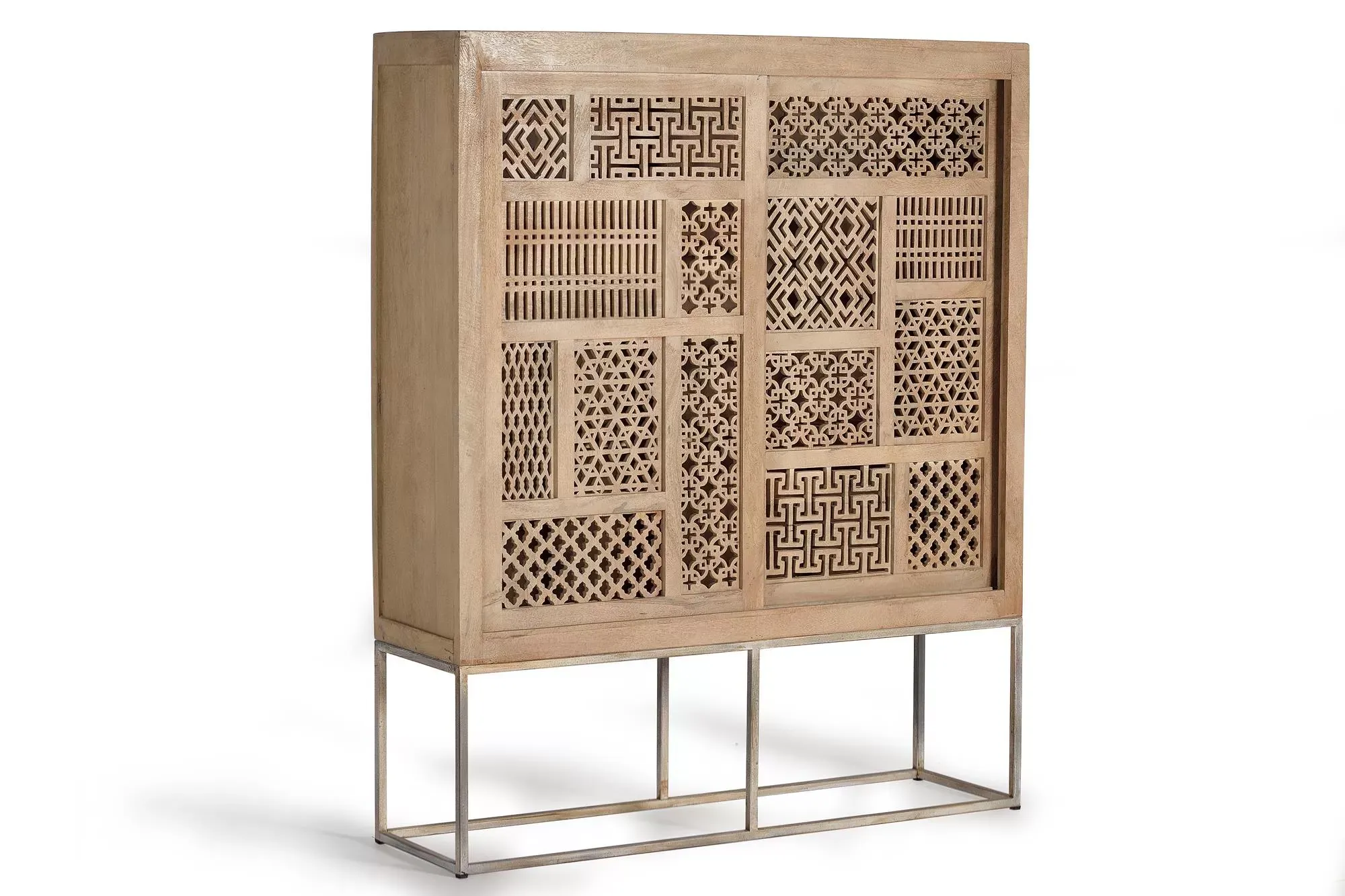 Illustration numéro 3 du produit Vitrine en bois de teck et pieds en métal de couleur naturelle