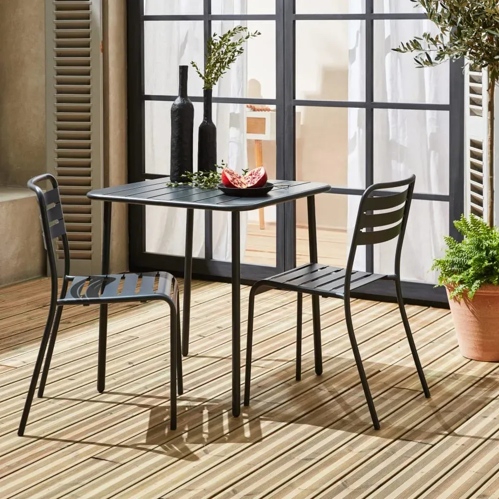 Illustration numéro 3 du produit Table de jardin carrée en métal anthracite avec 2 chaises