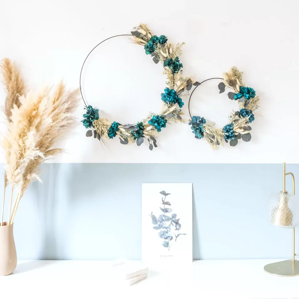 Illustration numéro 3 du produit Couronne murale de fleurs séchées Holly Diamètre 50 cm.