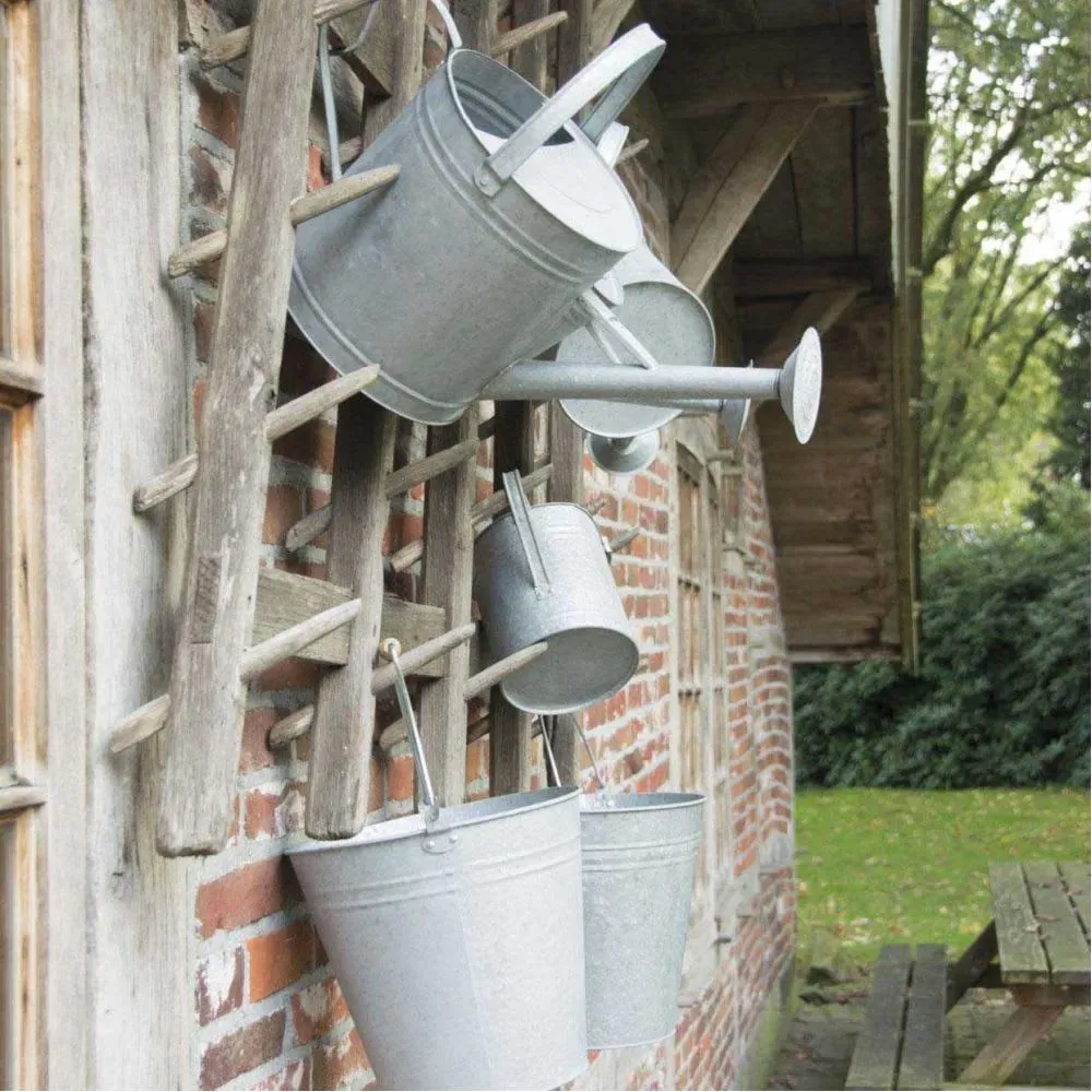 Illustration numéro 3 du produit Grand arrosoir zinc patiné 6.5 L