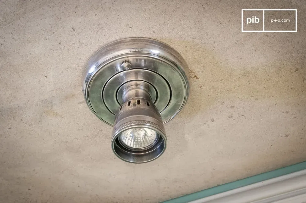 Illustration numéro 3 du produit Plafonnier bistrot orientable en métal argenté