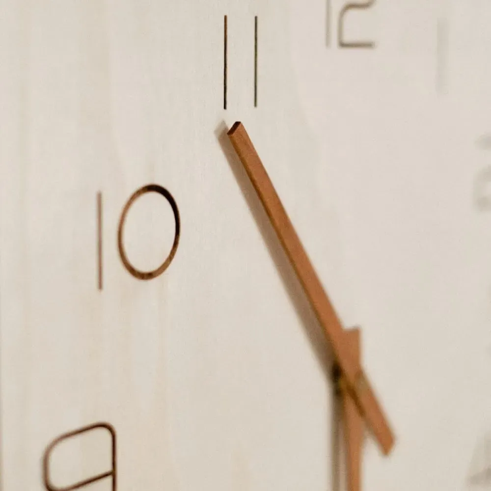 Illustration numéro 3 du produit Horloge murale  TU